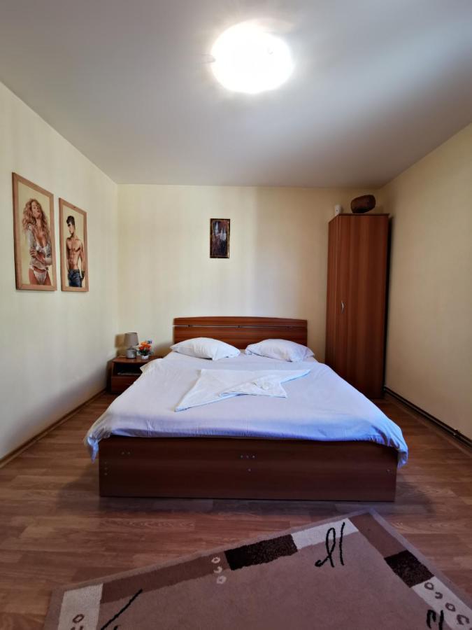 International Recola Motel Banesti ภายนอก รูปภาพ