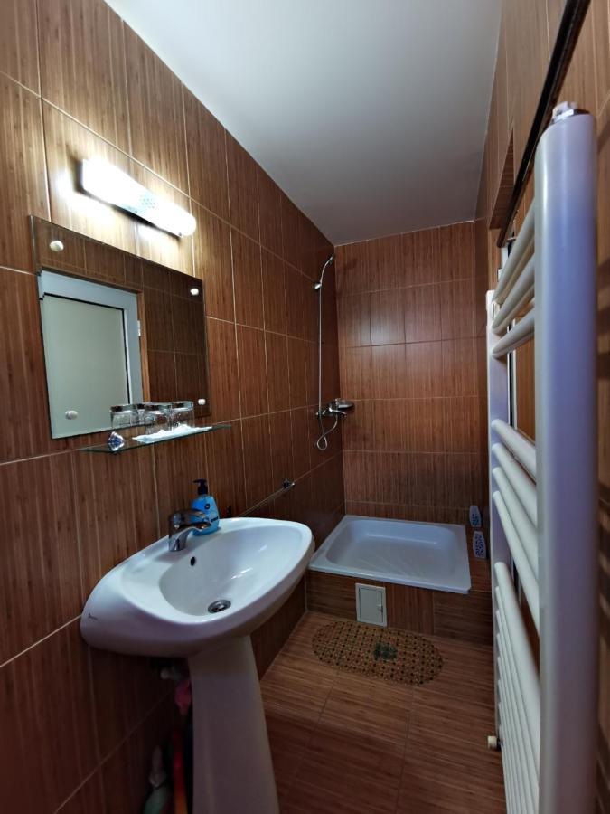 International Recola Motel Banesti ภายนอก รูปภาพ