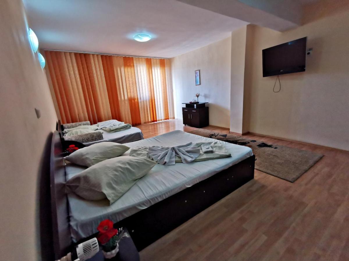 International Recola Motel Banesti ภายนอก รูปภาพ
