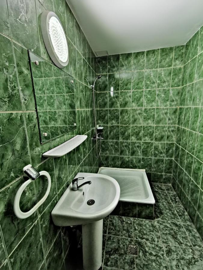 International Recola Motel Banesti ภายนอก รูปภาพ